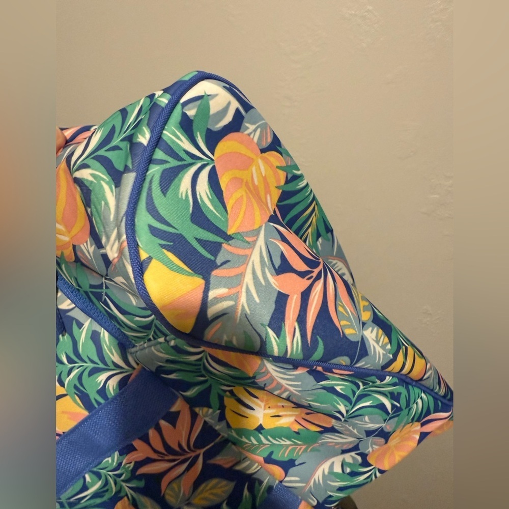 No Boundaries Beach Elevated Zip Bottom Cooler To… - image 8